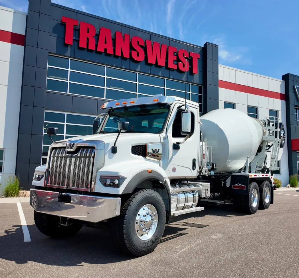 An application scenario or product detail of concrete mixer truck for sale - Image 6