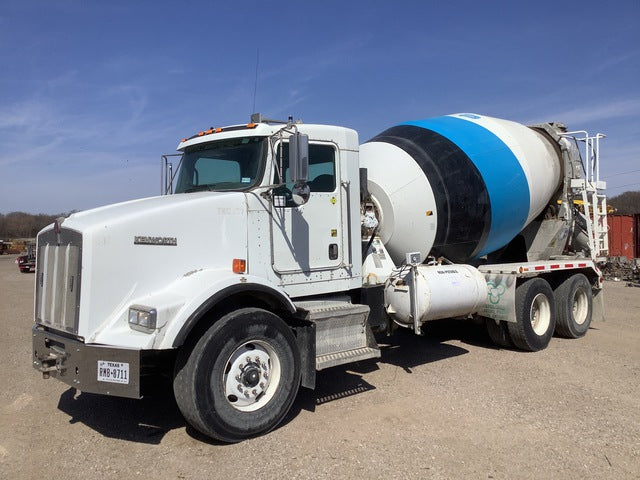 An application scenario or product detail of concrete mixer truck for sale - Image 11