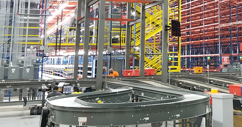 An application scenario or product detail of conveyor at the store - Image 14