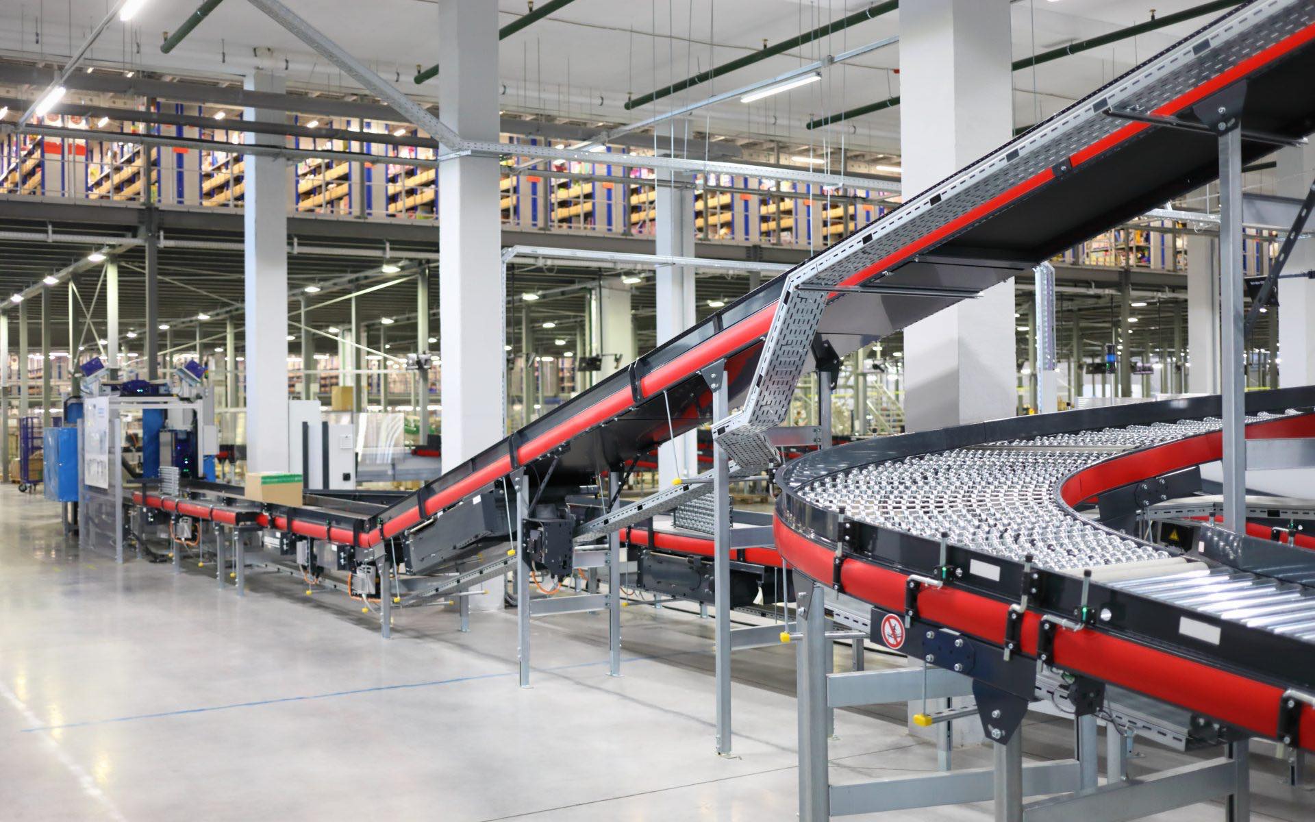 An application scenario or product detail of conveyor installation - Image 8
