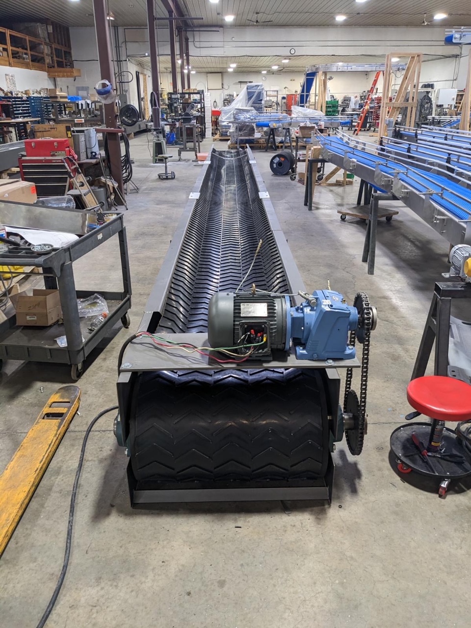 An application scenario or product detail of conveyor manufacturers near me - Image 2