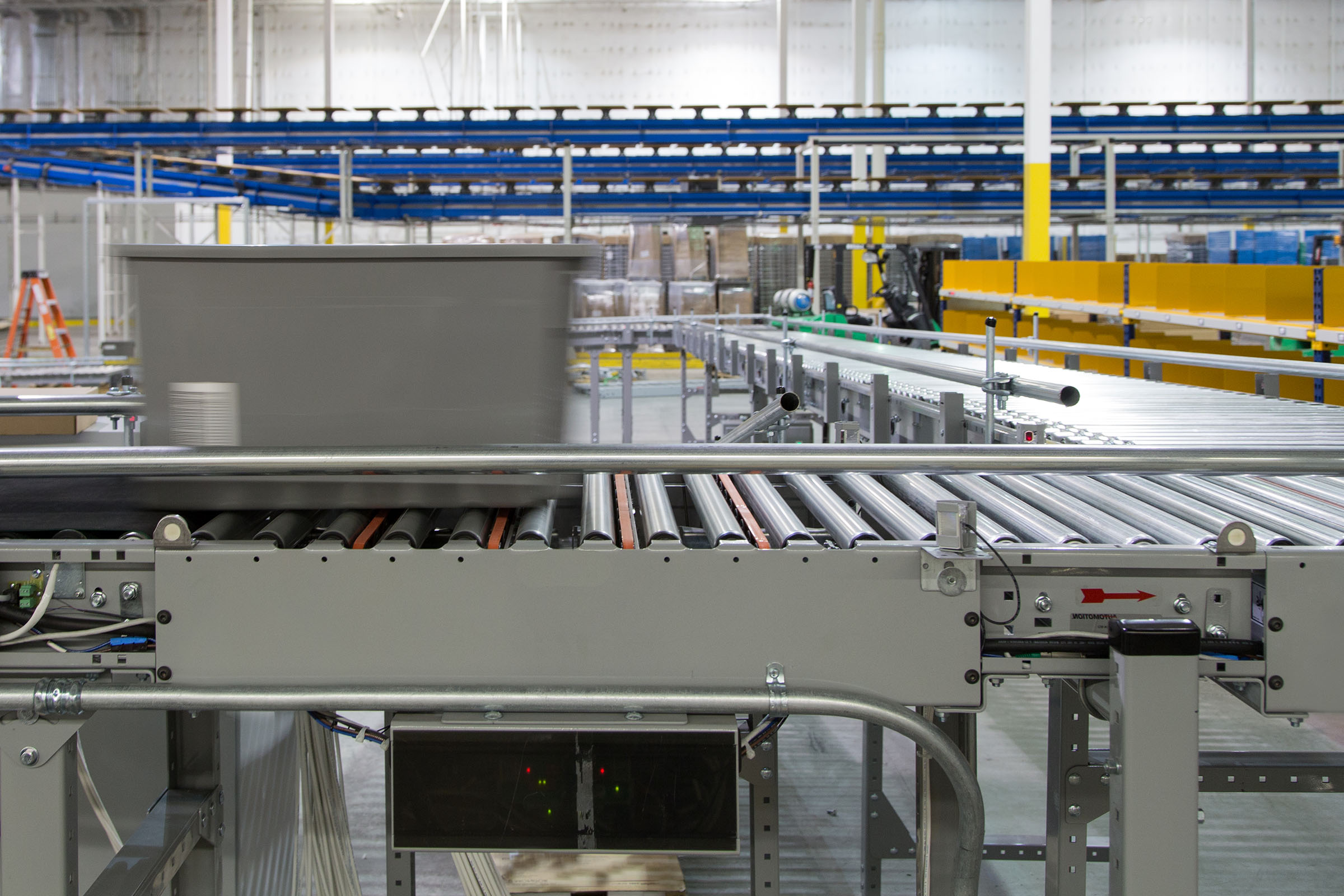 An application scenario or product detail of conveyor table - Image 15