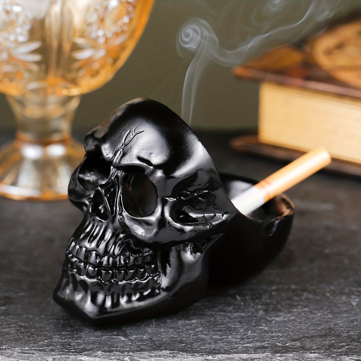 An application scenario or product detail of cool ashtrays - Image 15