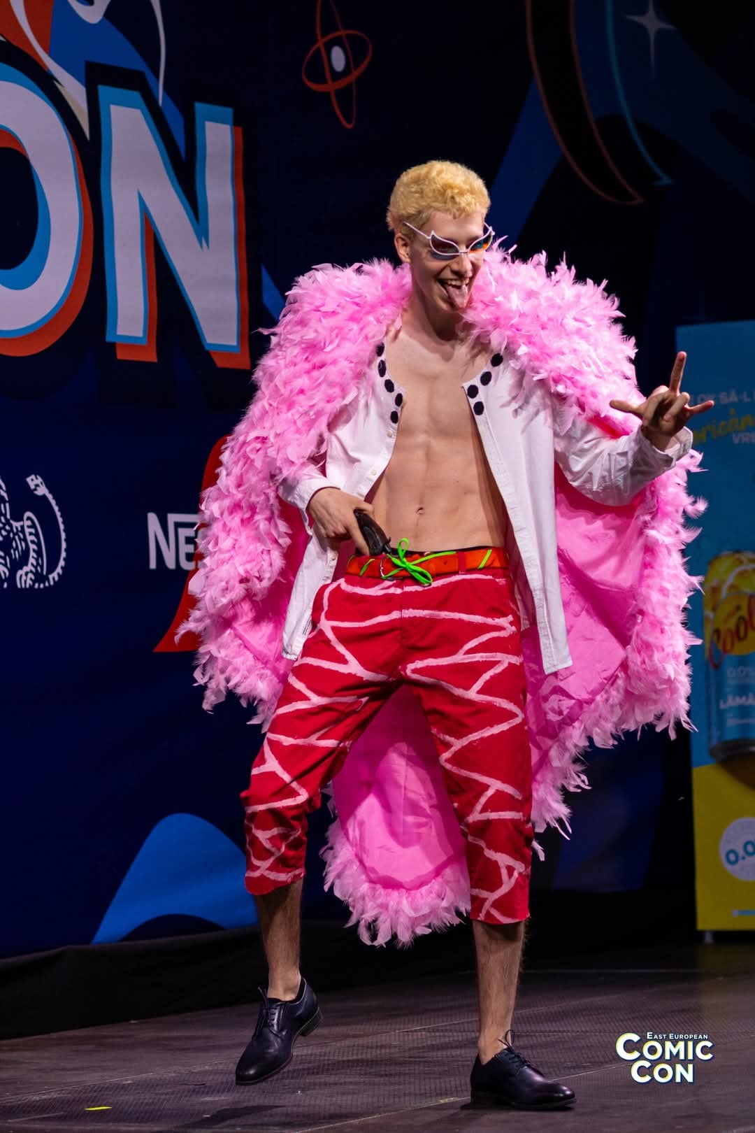 An application scenario or product detail of cosplay donquixote doflamingo - Image 10