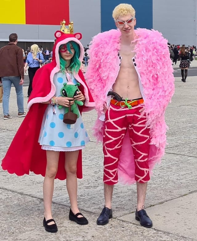 An application scenario or product detail of cosplay donquixote doflamingo - Image 16