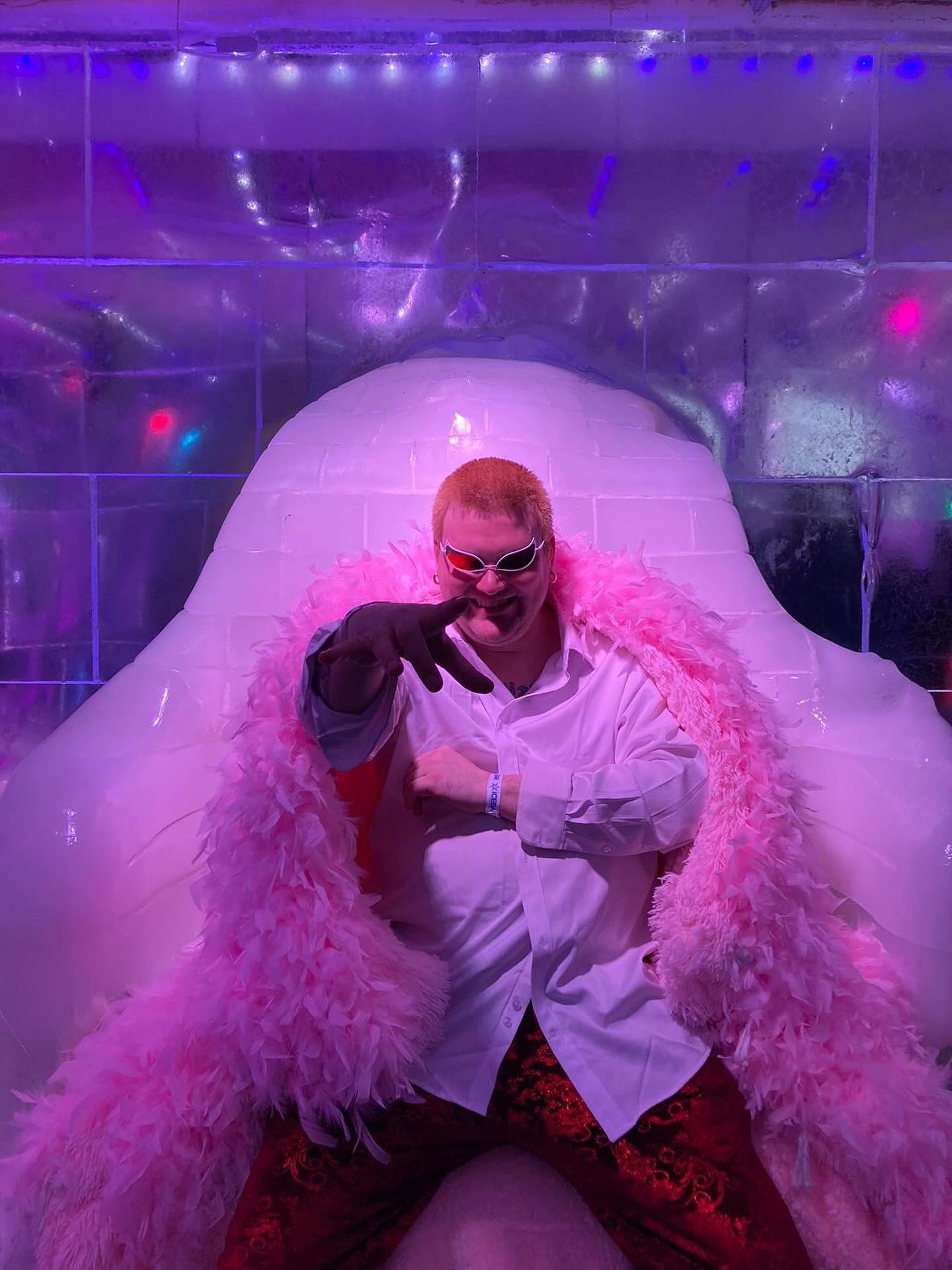 An application scenario or product detail of cosplay donquixote doflamingo - Image 22