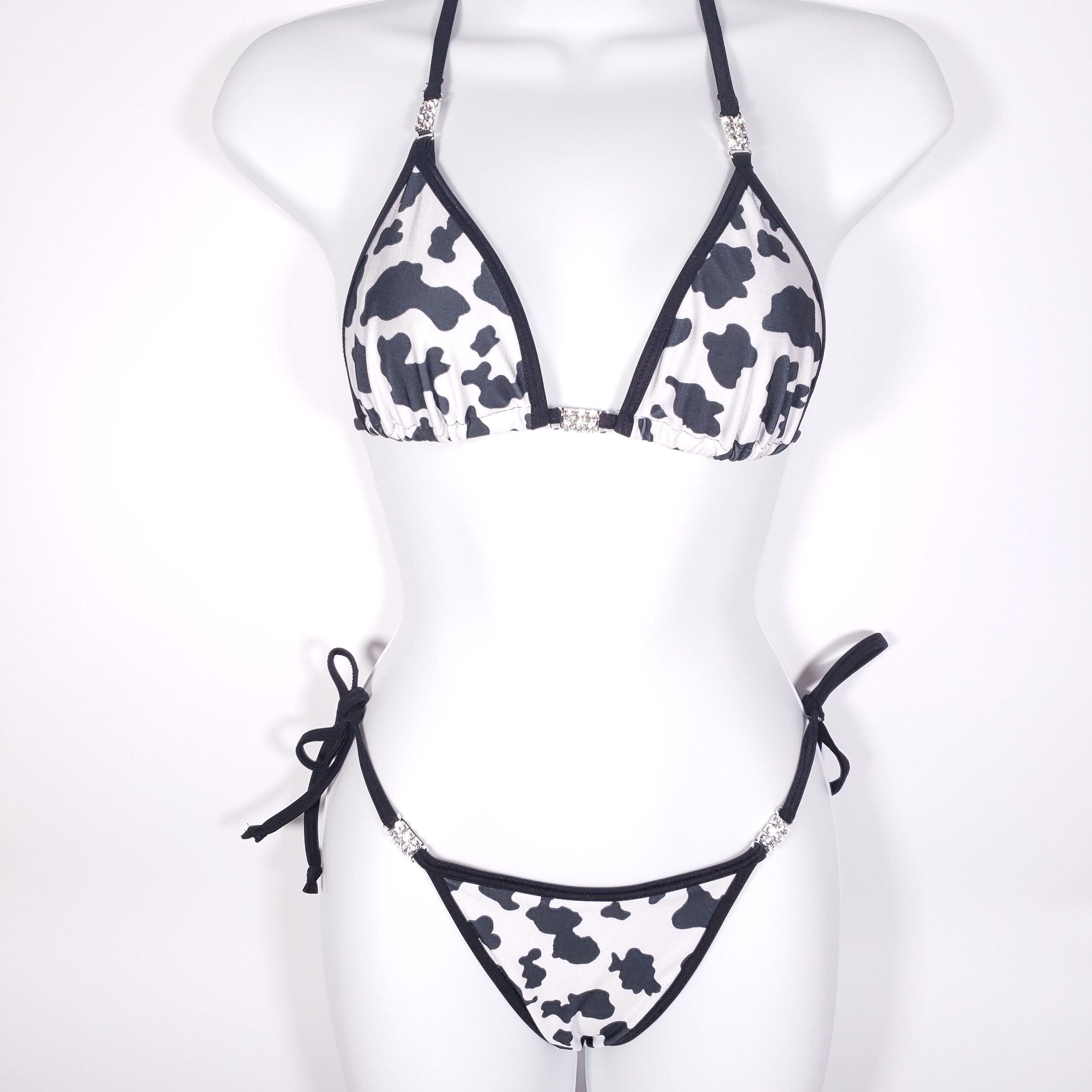 An application scenario or product detail of cow bikini - Image 8