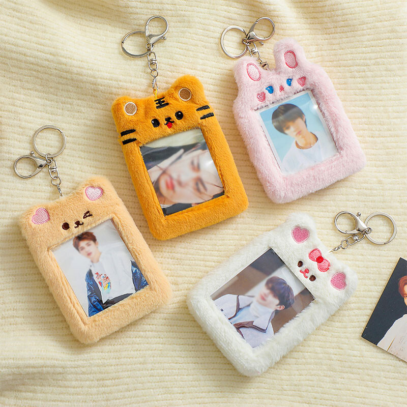 An application scenario or product detail of cream photocard holders - Image 10