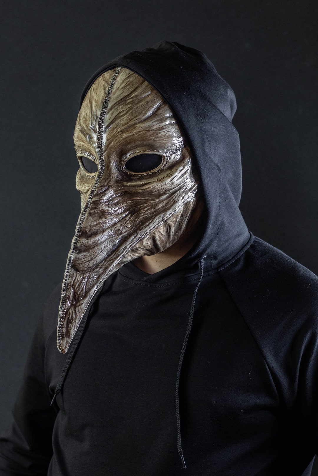 An application scenario or product detail of crow mask - Image 19