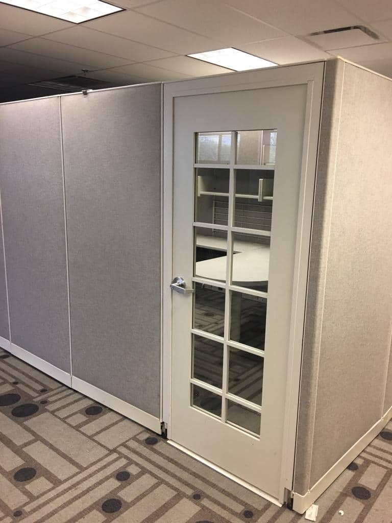 An application scenario or product detail of cubicle door - Image 9