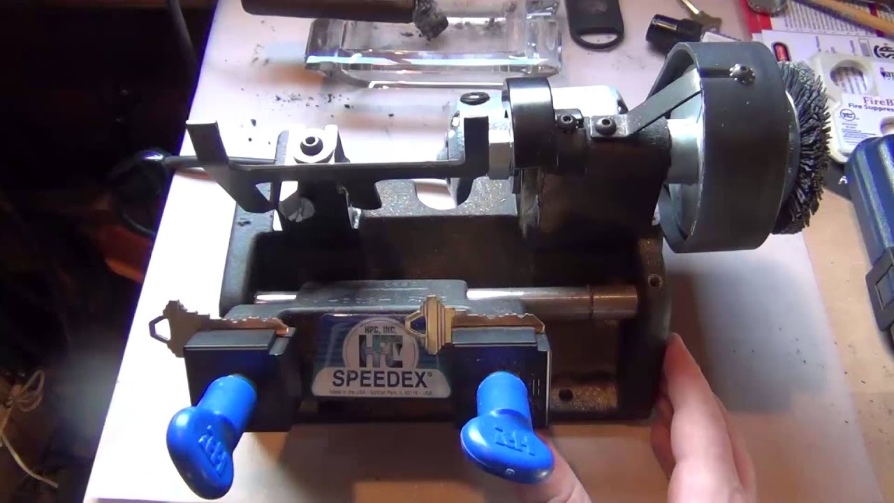 An application scenario or product detail of cutter machine key - Image 18