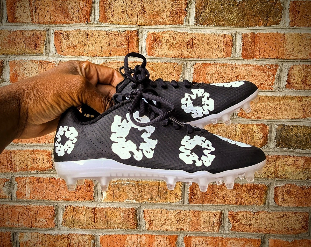 An application scenario or product detail of denim tears cleats - Image 5