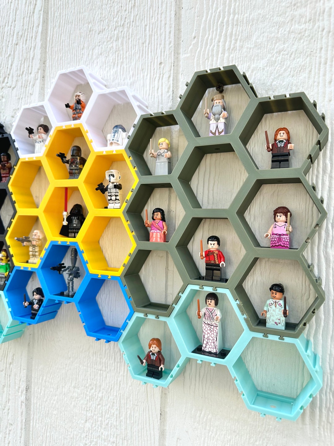 An application scenario or product detail of display shelves for collectibles - Image 21