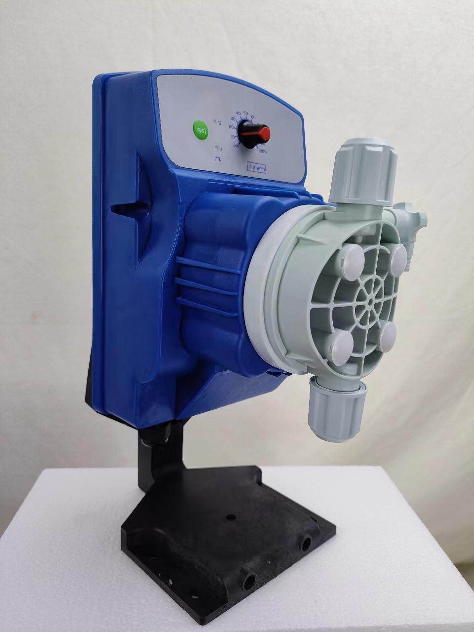 Featured image for the dosing pump guide