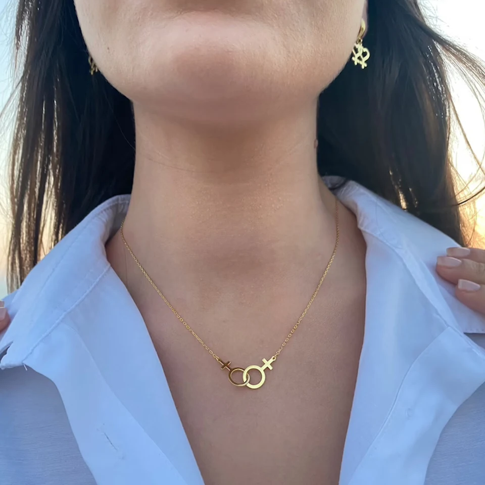 An application scenario or product detail of double venus necklace - Image 17
