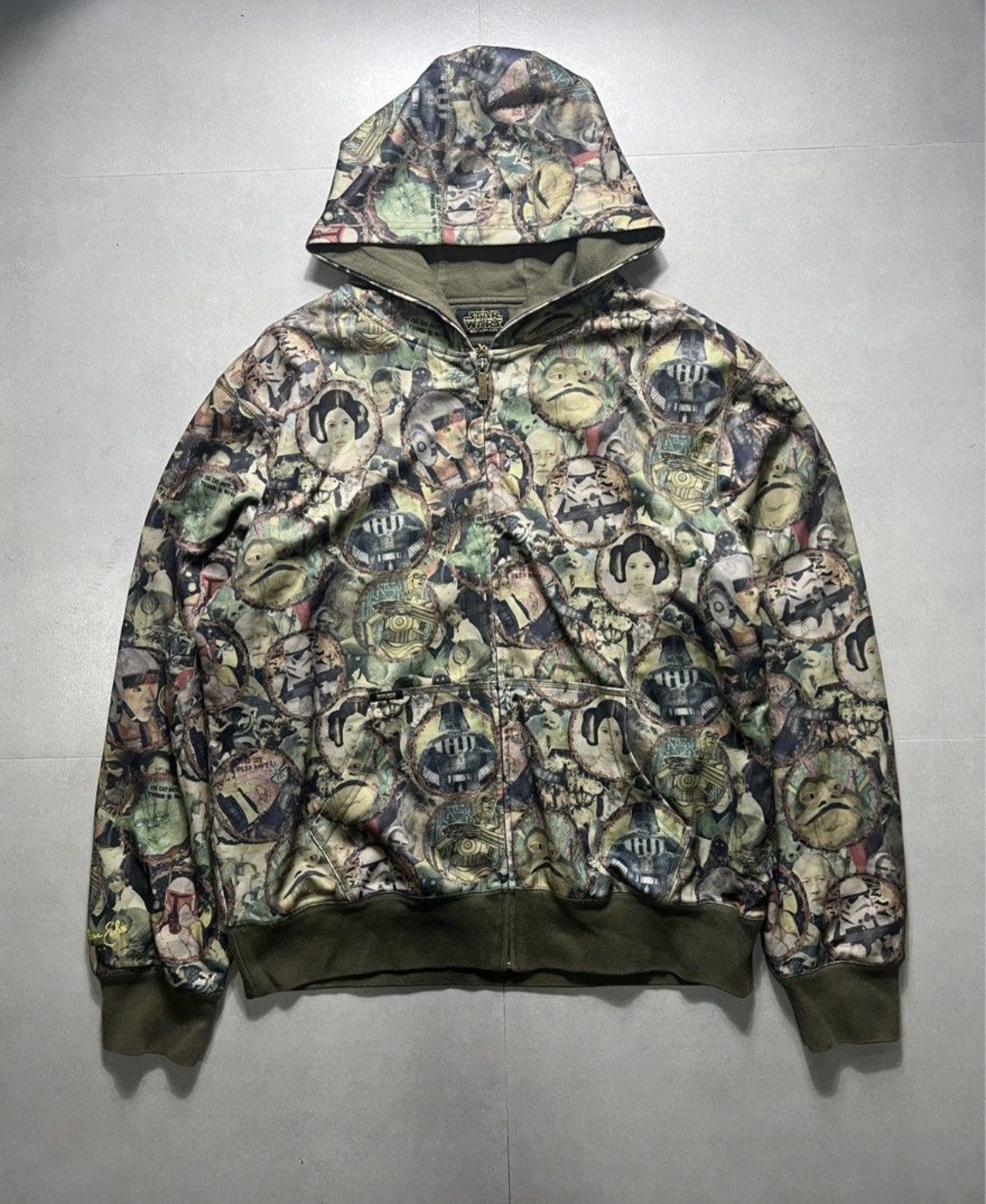 An application scenario or product detail of ecko cut and sew - Image 18