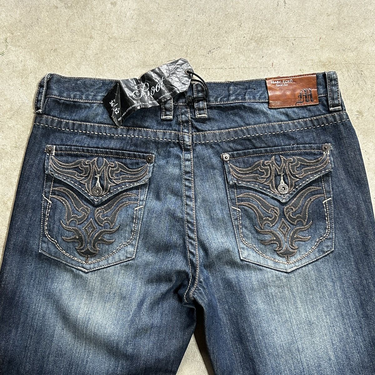 An application scenario or product detail of ecko cut and sew - Image 20