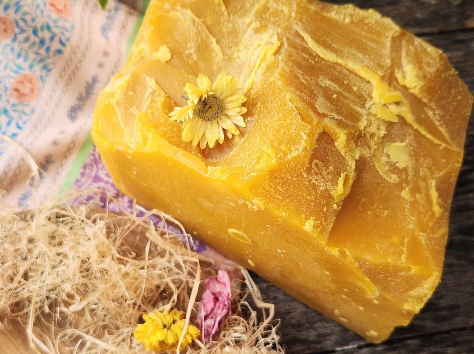 An application scenario or product detail of edible wax - Image 7