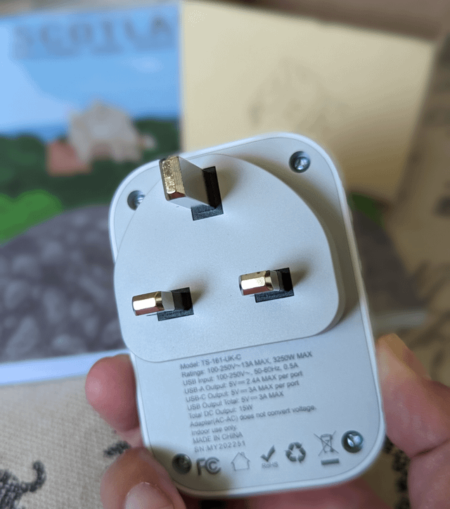 An application scenario or product detail of electrical plug for scotland - Image 17