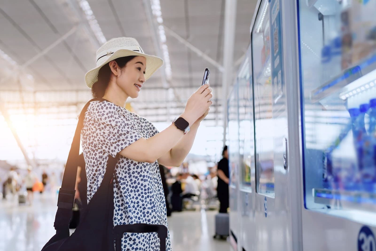 An application scenario or product detail of electronics vending machine - Image 13