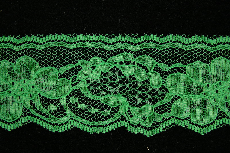 An application scenario or product detail of emerald green and black lace - Image 16