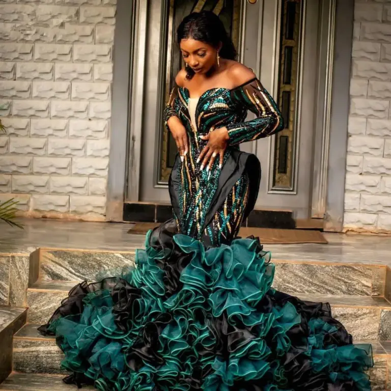 Featured image for the emerald green and black lace guide