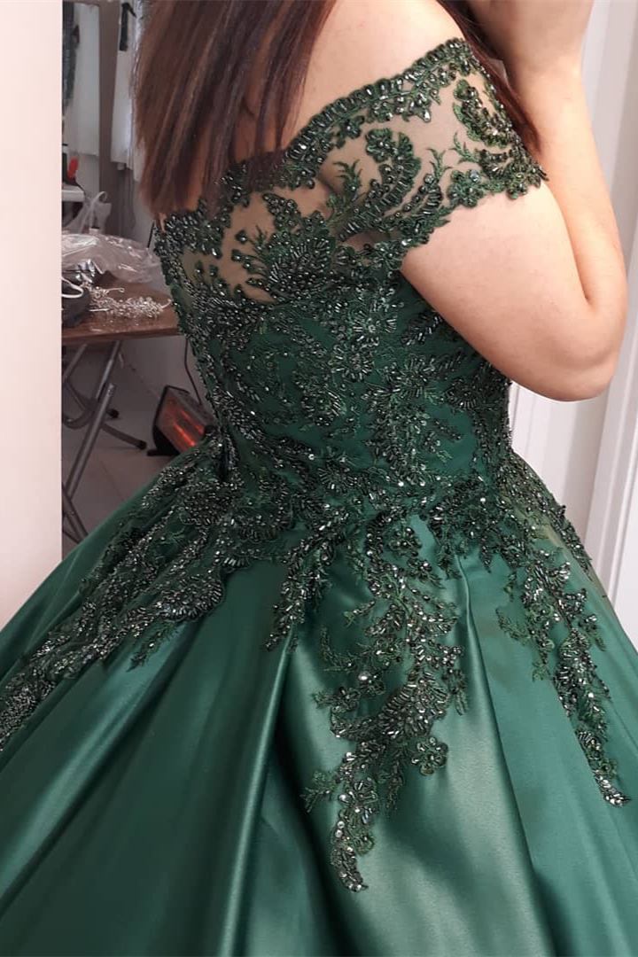 An application scenario or product detail of emerald green and black lace off the shoulder - Image 11
