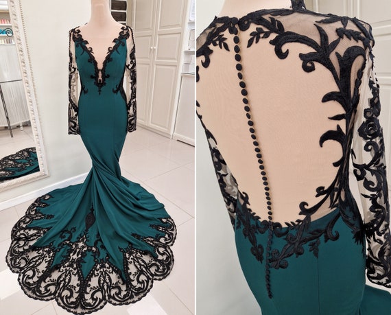 An application scenario or product detail of emerald green and black lace renaissance long sleeve top amazon - Image 17