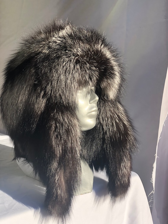 An application scenario or product detail of eskimo hat - Image 1