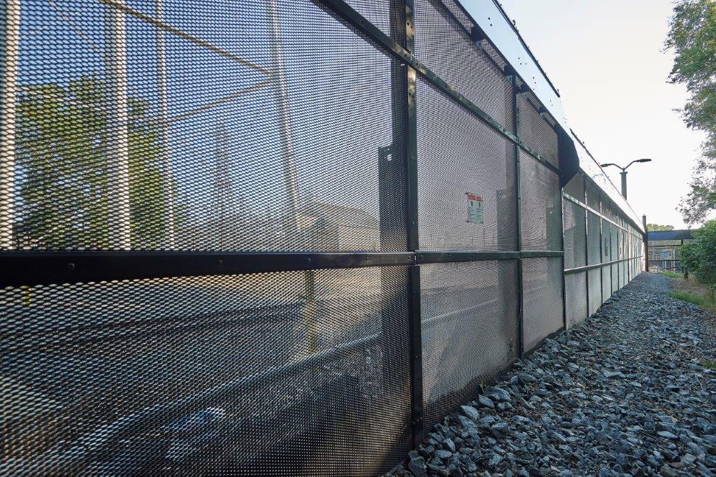 An application scenario or product detail of expanded metal fence - Image 18