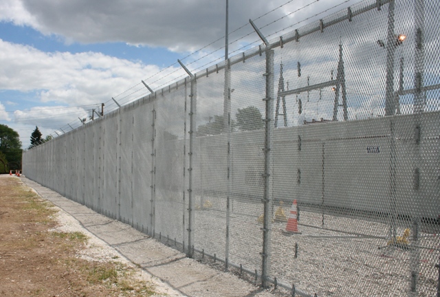 An application scenario or product detail of expanded metal fence - Image 20