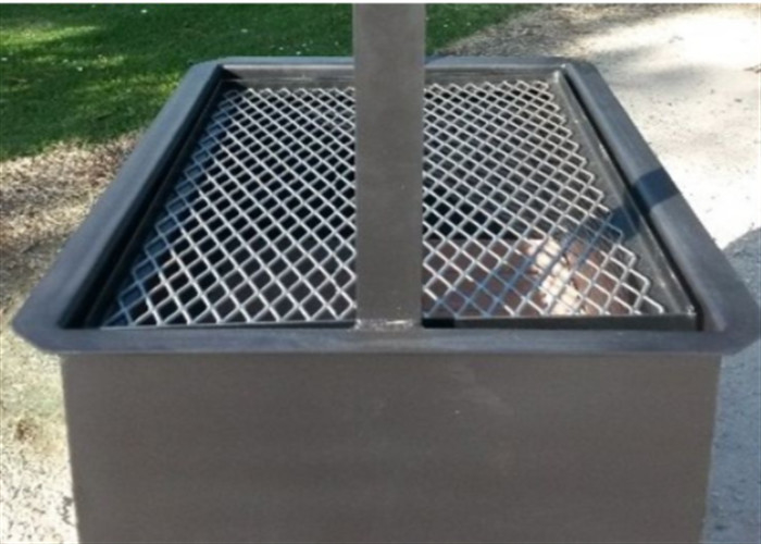 An application scenario or product detail of expanded metal for bbq grill - Image 14