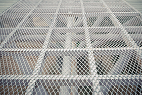 An application scenario or product detail of expanded metal grating - Image 5