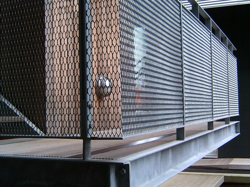 An application scenario or product detail of expanded metal grating - Image 15