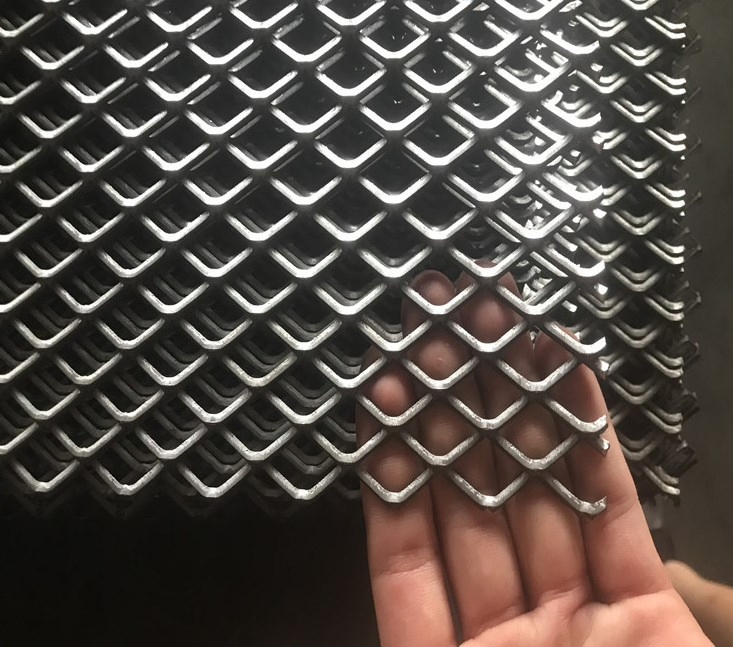 An application scenario or product detail of expanded metal lath - Image 3