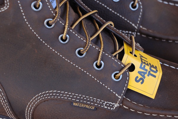 An application scenario or product detail of eyelet shoes - Image 20