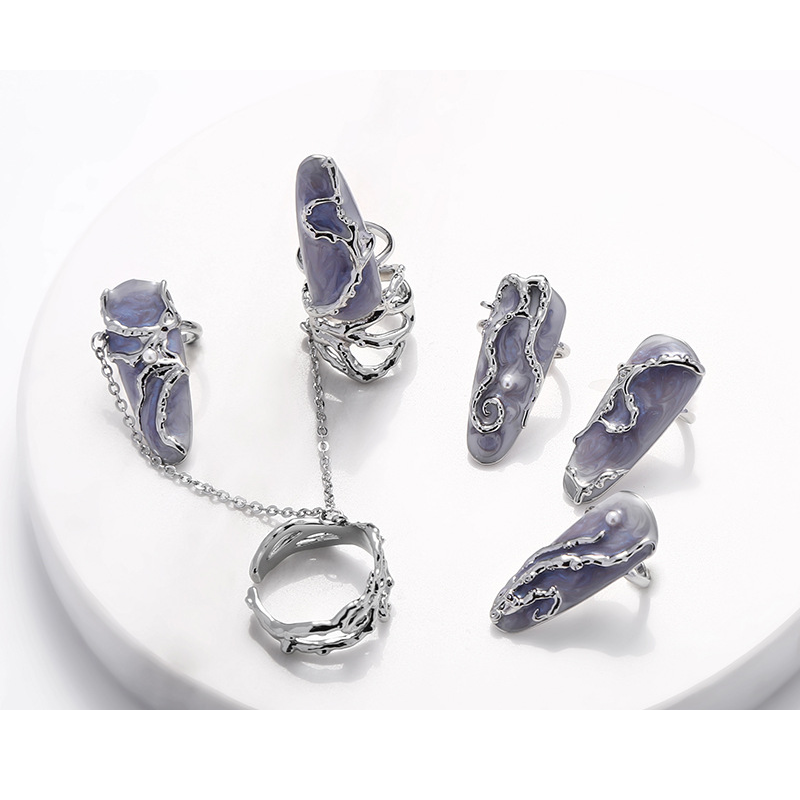 An application scenario or product detail of fingernail rings - Image 17