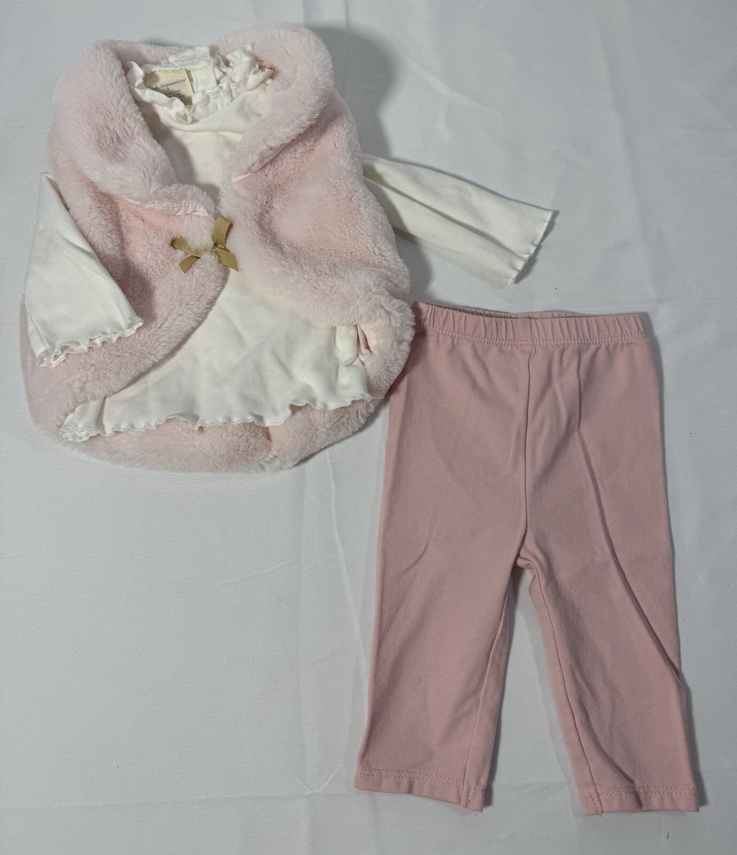 An application scenario or product detail of first impressions baby clothes - Image 4