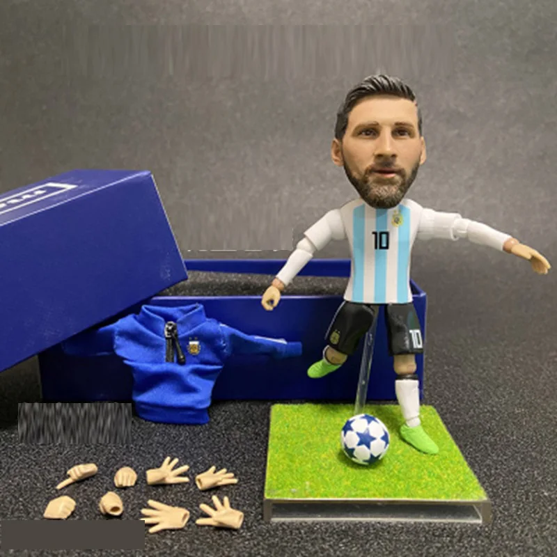 Featured image for the footballerl vynl art toy guide