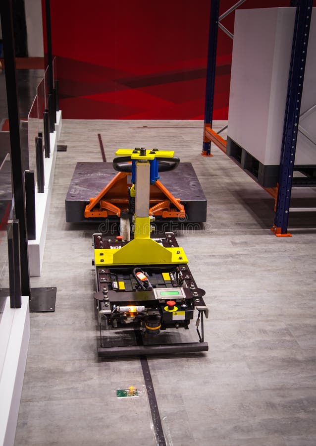 An application scenario or product detail of forked agv - Image 3