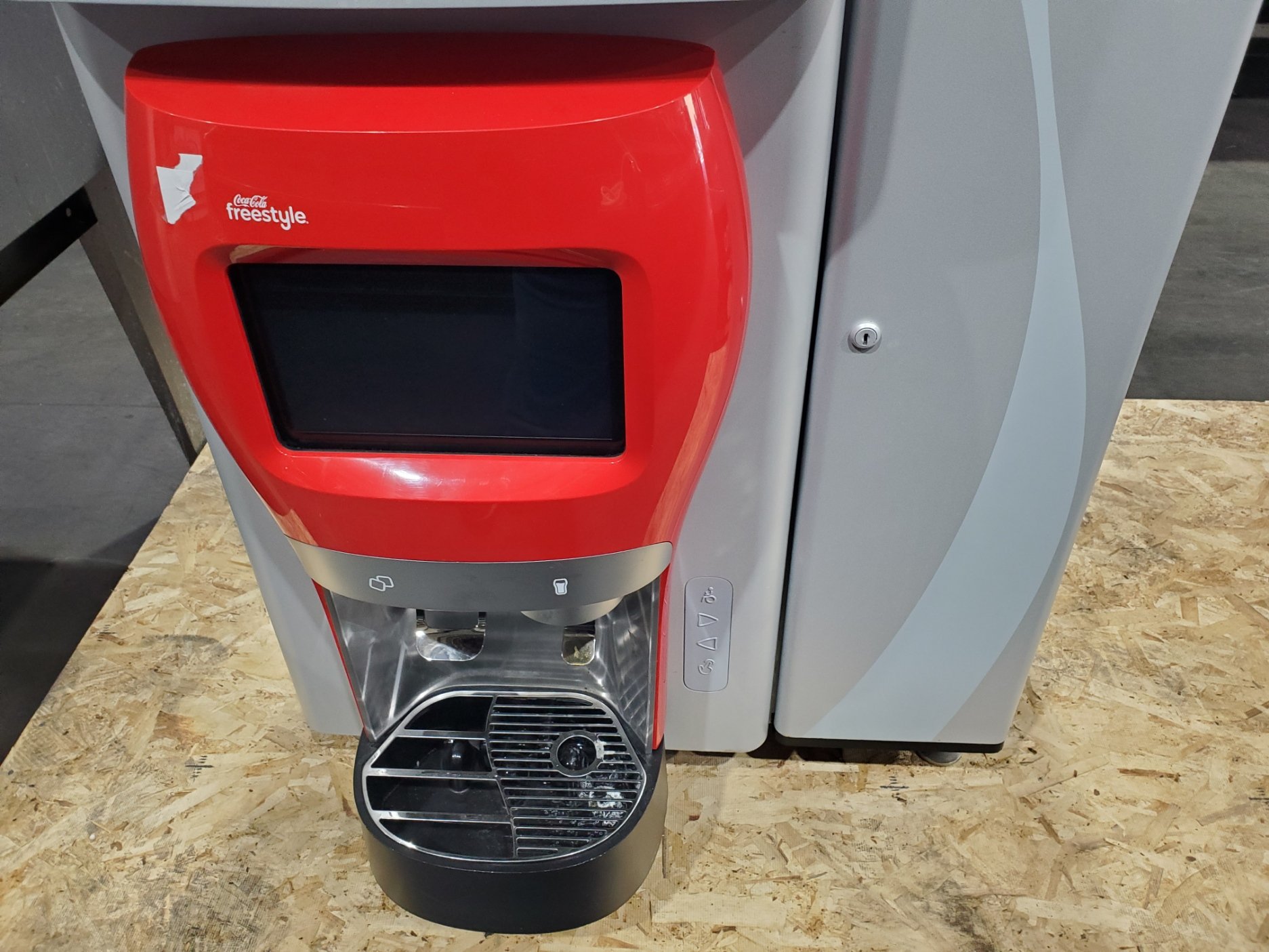 An application scenario or product detail of freestyle coca cola machine for sale - Image 17