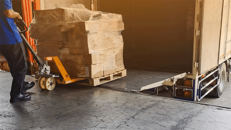 Featured image for the freight pallets guide