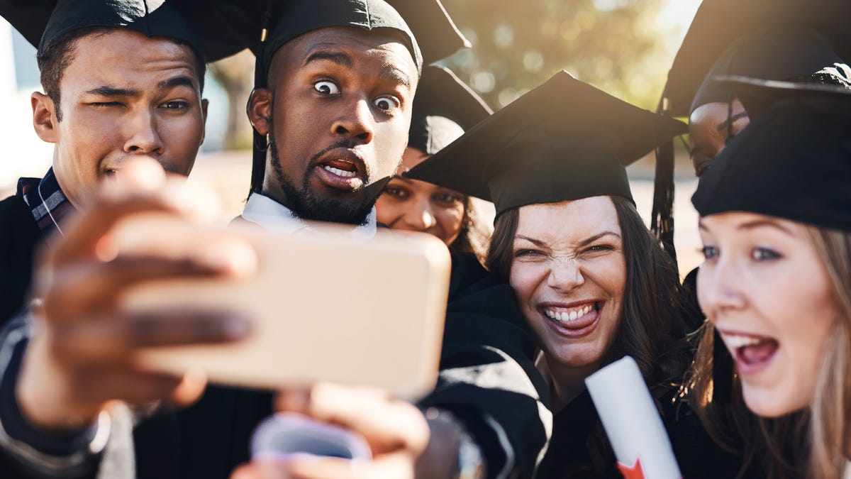 An application scenario or product detail of funny graduation captions - Image 4