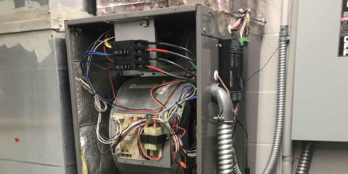 An application scenario or product detail of furnace pressure switch wiring - Image 11