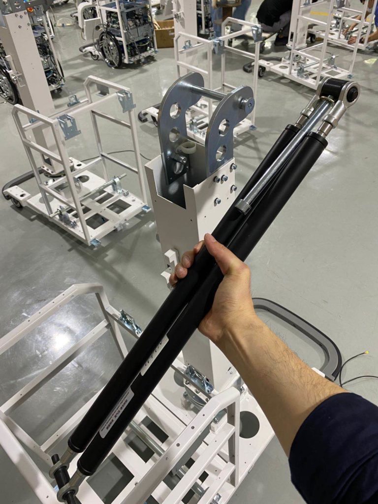 An application scenario or product detail of gas springs applications - Image 5