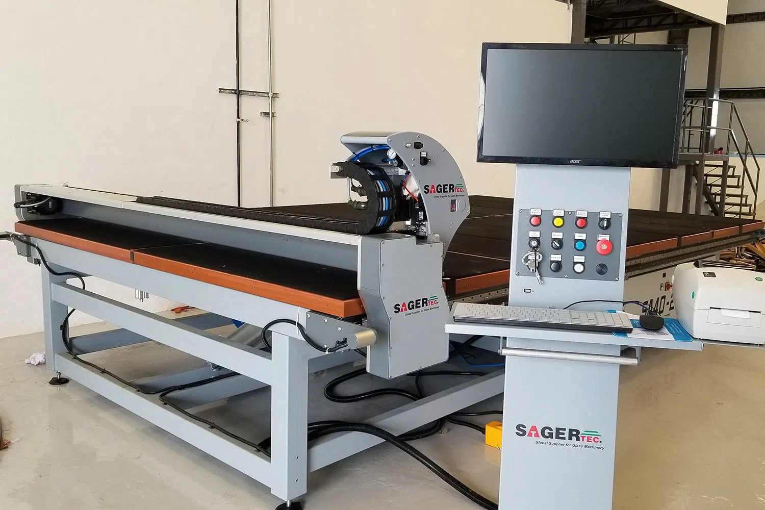 An application scenario or product detail of glass cutter machine - Image 21