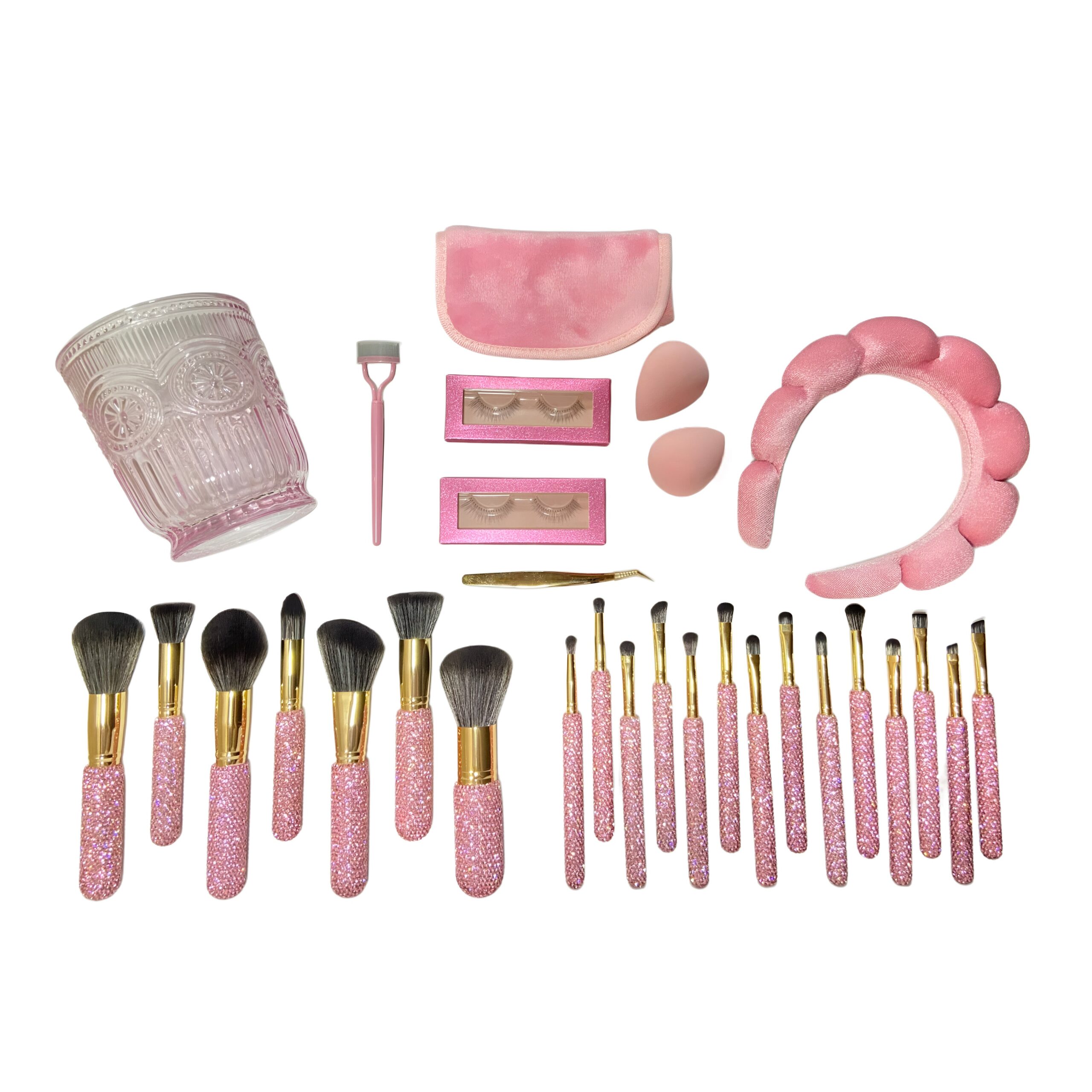 An application scenario or product detail of glitz and glam makeup brushes - Image 10