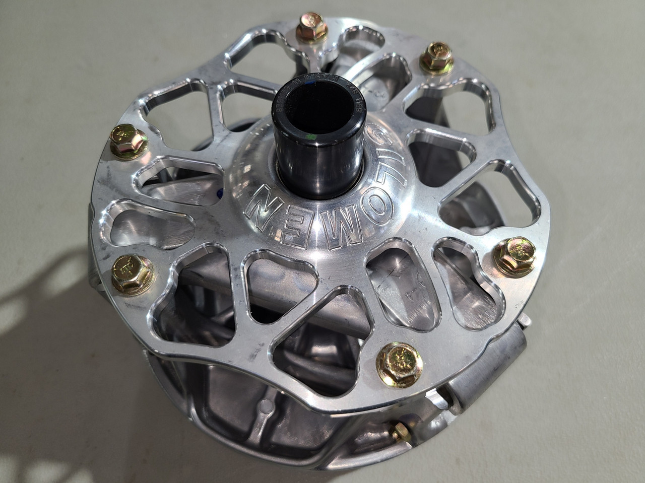 An application scenario or product detail of glowen clutch - Image 11