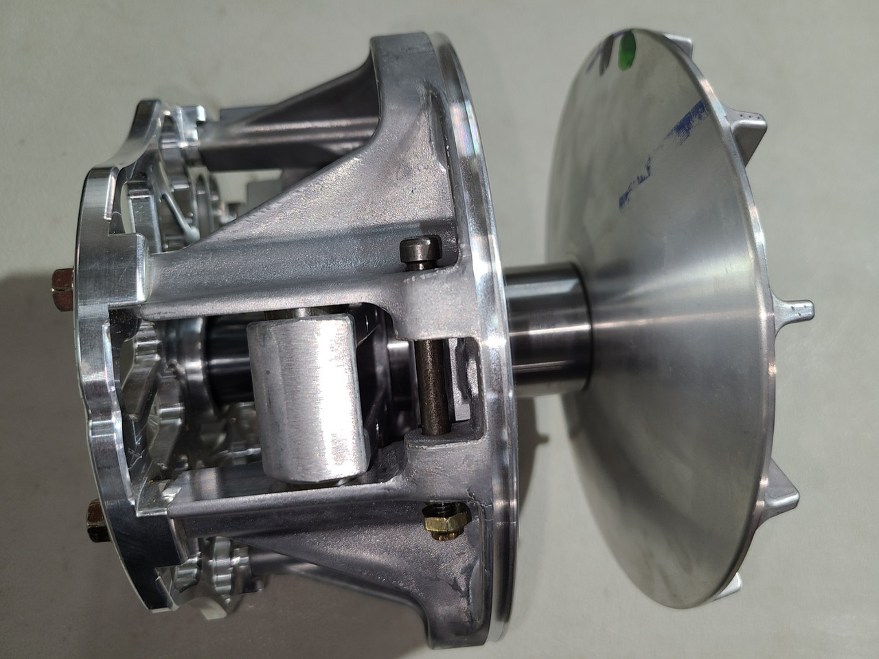 An application scenario or product detail of glowen clutch - Image 17