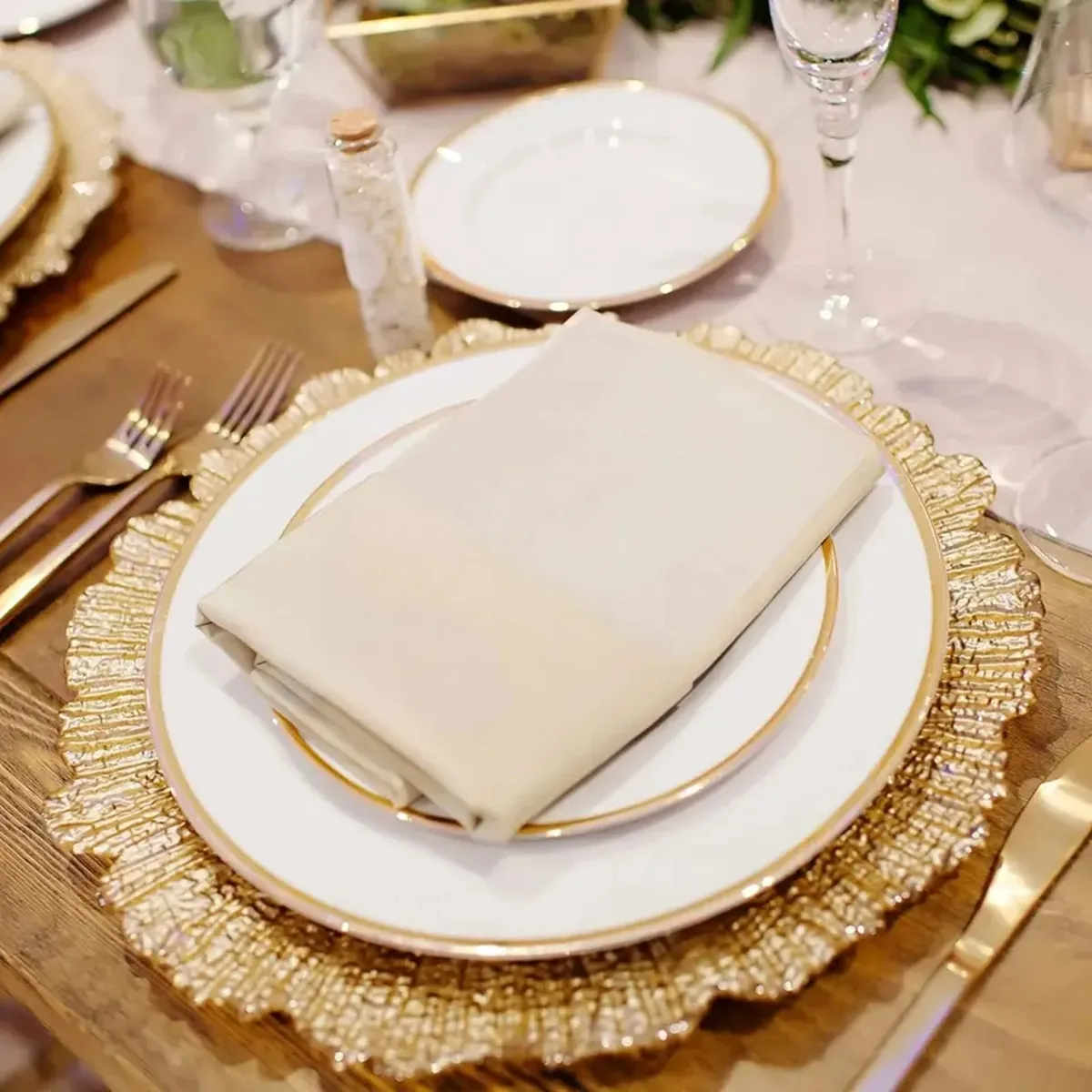 An application scenario or product detail of gold charger plates bulk - Image 18